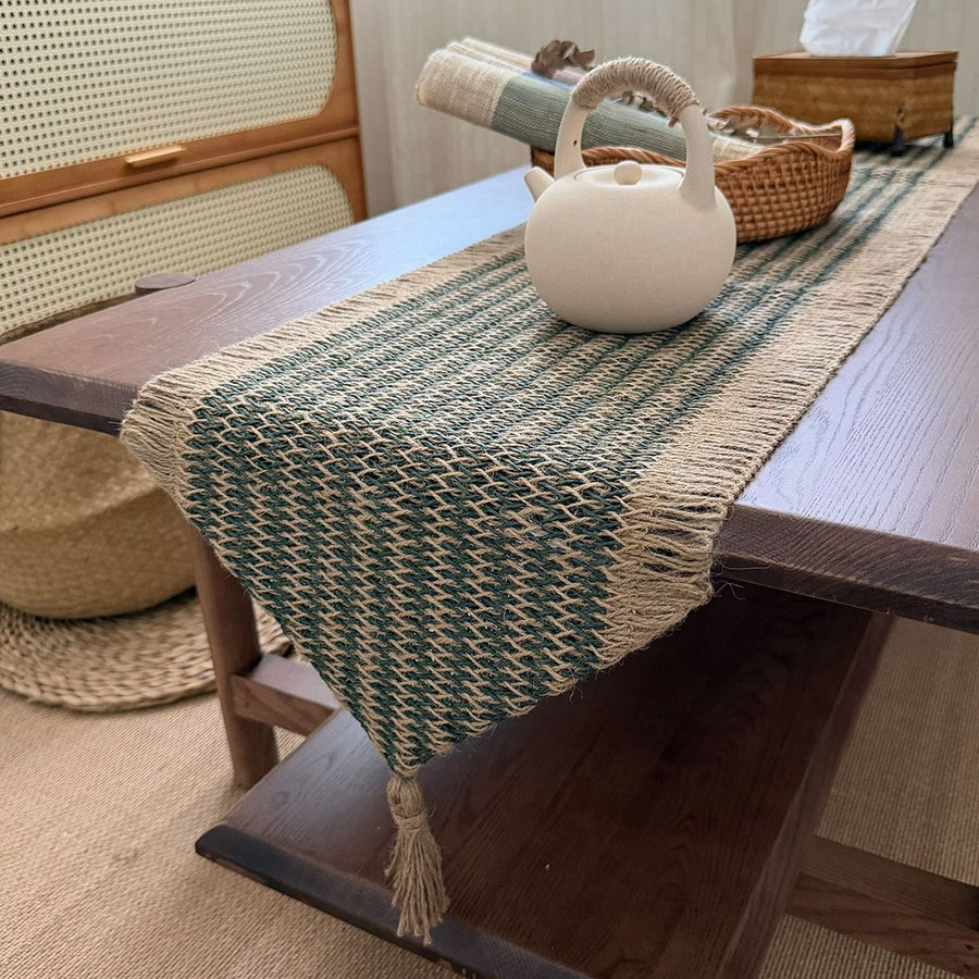 Table Runner Size Guide: Length, Overhang & 30 cm Width